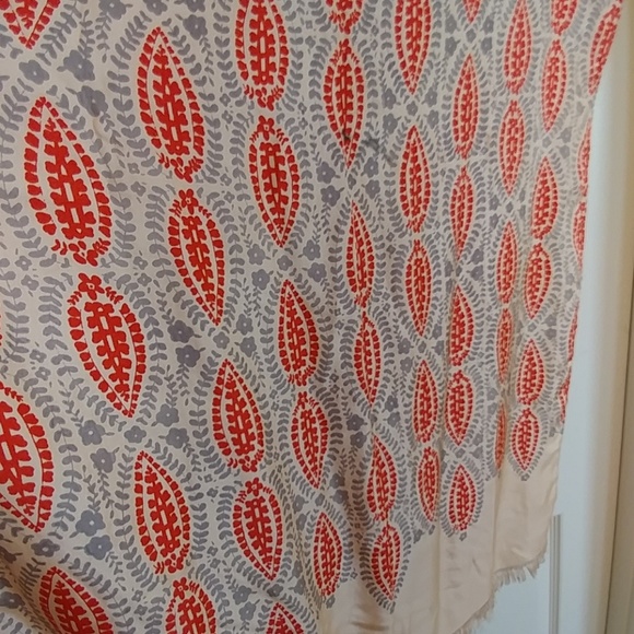 Beautiful J.Crew 100% Silk Scarf Wrap! - Picture 4 of 6
